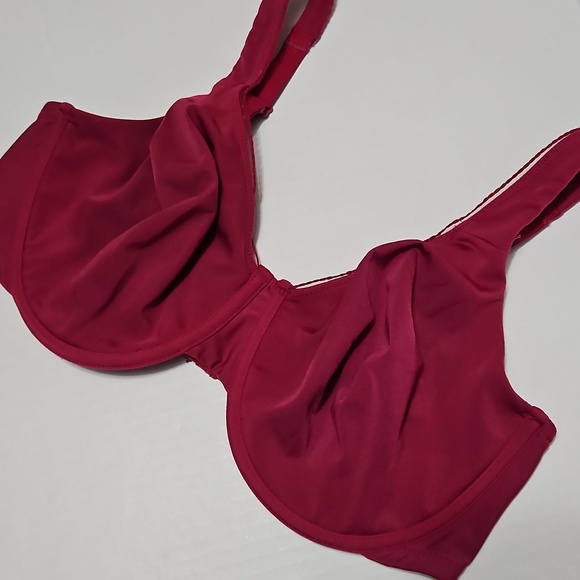 Wacoal Other - Wacoal Deep Red Underwire Lined Seamless Full-Cup Bra Size 40D
